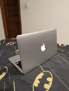 Apple MacBook Air 11 inch early 2015