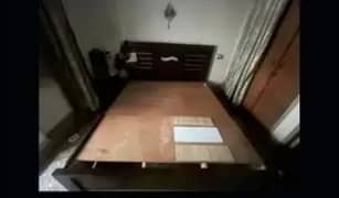 king bed and 2 side tables