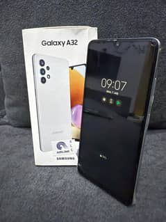Saumsung Galaxy A32 with box for sale
