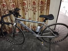 Hybrid Road Cycle – 700c, Gears & Disc Brakes – Rs. 40,000