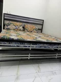 King size heavy duty Iron bed