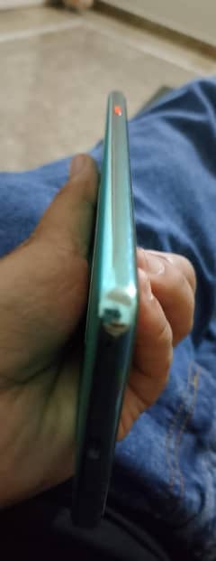 Techno camon 40 8/256