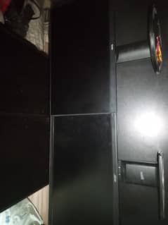 Selling borderless monitors