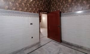Ideal 5 Marla House Available In Allama Iqbal Town - Nargis Block, Lahore