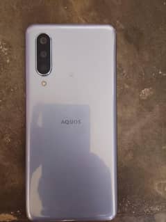 AQUOS ZERO 5G BASIC