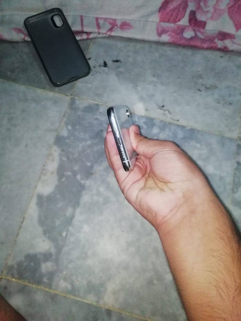 Exchange possible with pta  iphone iPhone xs panel changed all ok 3