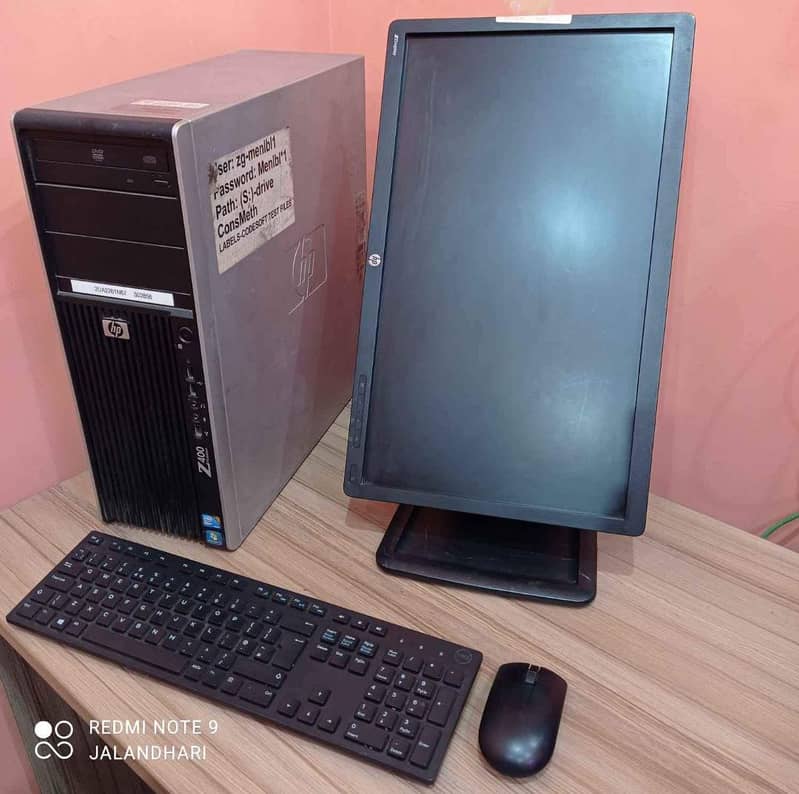 Computer with LCD 1