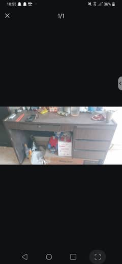 computer table/wooden table