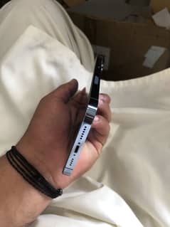 I phone 13 pro max jv