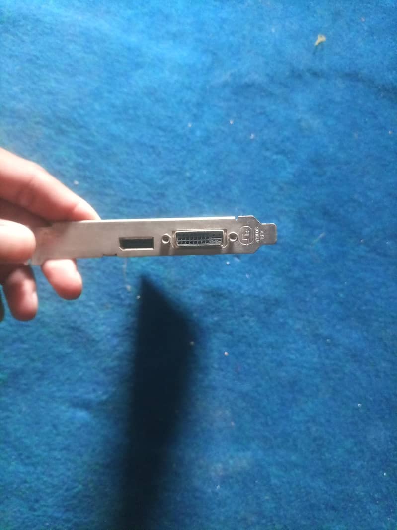 amd r5 360x 2GB ddr3 2