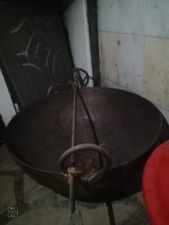 karahi in large size