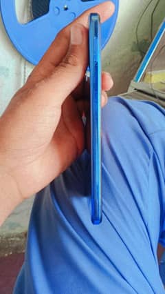 tecno spark 10c  4ram 128 momery no open