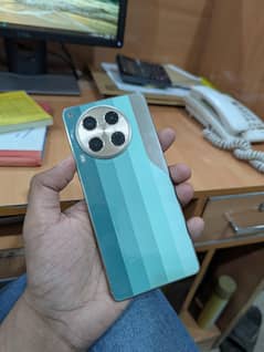 Tecno camon 30