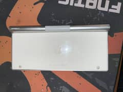 Apple Magic Keyboard 1