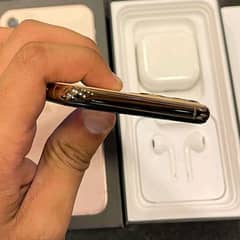 iPhone 11 pro Max 256 GB contact WhatsApp 03343046063