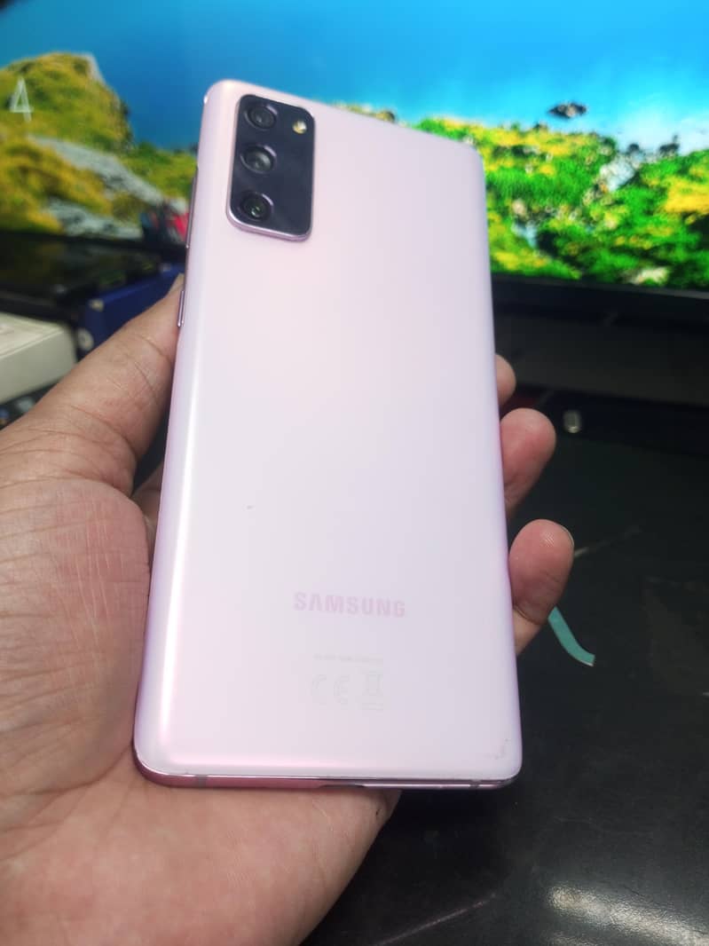 s20 FE 8/128 waterpack 10/10 AMOLED plus display Exchange possible 0
