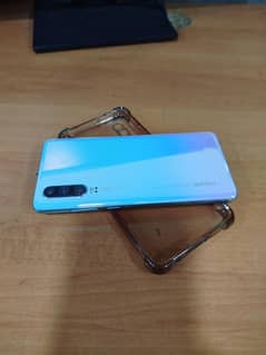 Huawei p30 8gb 128gb dual sim official pta approved.