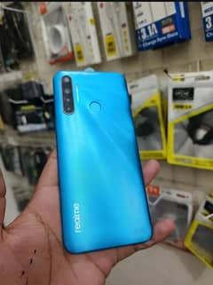 Realme 5i 4/64 lust condition pta approved
