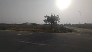 Y-3880 | 1 Kanal Corner Plot Facing Park Direct Meeting Deal | Phase 7, DHA Lahore Corner | 70 Ft Road | Facing Park Sector Y