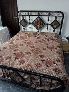 iron bed just like new