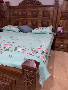 Bedroom set with out Mattress Condition 9/10