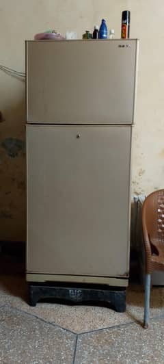 Waves Full Size Refrigerator