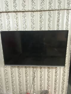 Hi Q led/lcd smart 42 inches for sale. Read description