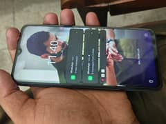 Itel p40 with box and charge 4+4 ram 128 memory