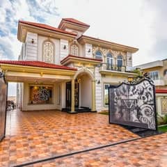 1 KANAL BRAND NEW HOUSE FOR SALE IN DHA PHASE 8 EX AIR AVENUE