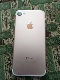 iphone 7 PTA Approved . 128 Gb momery urgent sale phine 03075534805