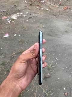iPhone 11 Pro factory unlock 64 gb ha change Bhi ho jya gaacha mobile