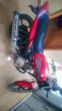 Yamaha DX 125 Rad colour