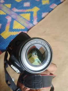 Canon D,700