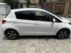 Toyota Vitz 2014