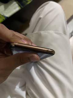 Apple iPhone XS