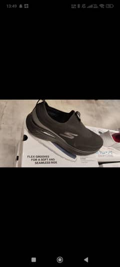 Skechers