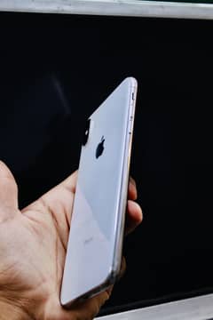 Xsmax 64 gb sim glitch