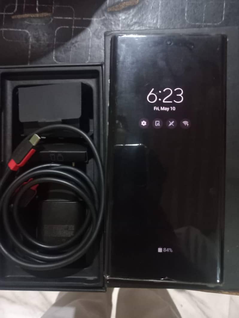 note 10 plus with box 0