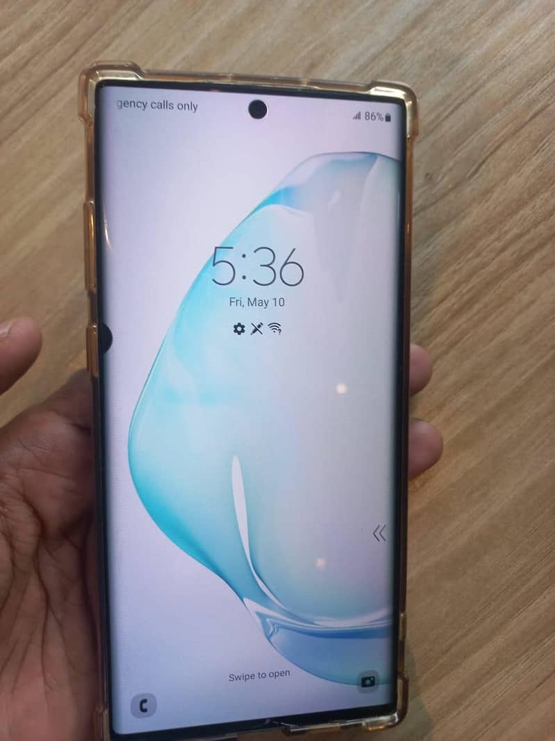 note 10 plus with box 2