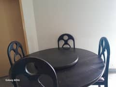 Round dining table.