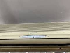 General Ac ha home used ha 1.5tan ha bilkul ok ha sirf gas refil honi