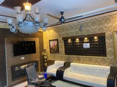 10 Marla Luxurious House For Rent