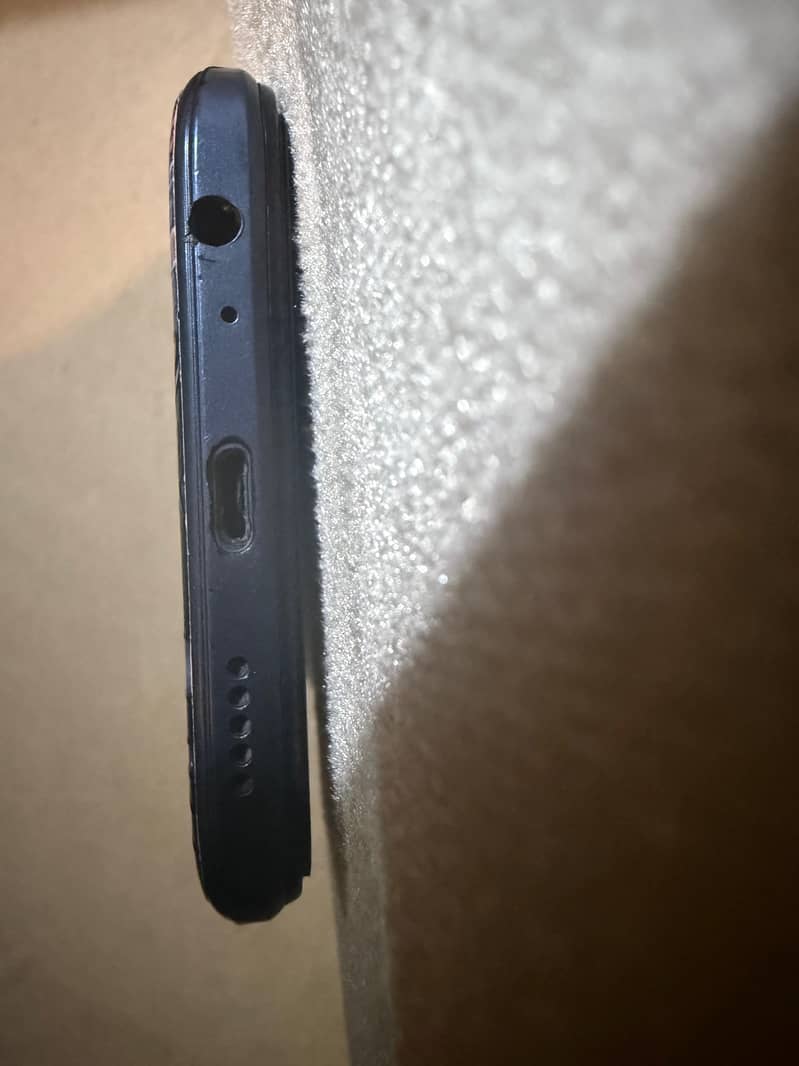 Lush Condition Tecno Spark 8c 3