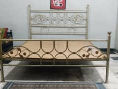 wrought iron bed