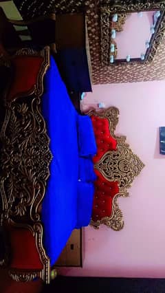 Big Beautiful King Wooden Bed With Mirror & Dressing