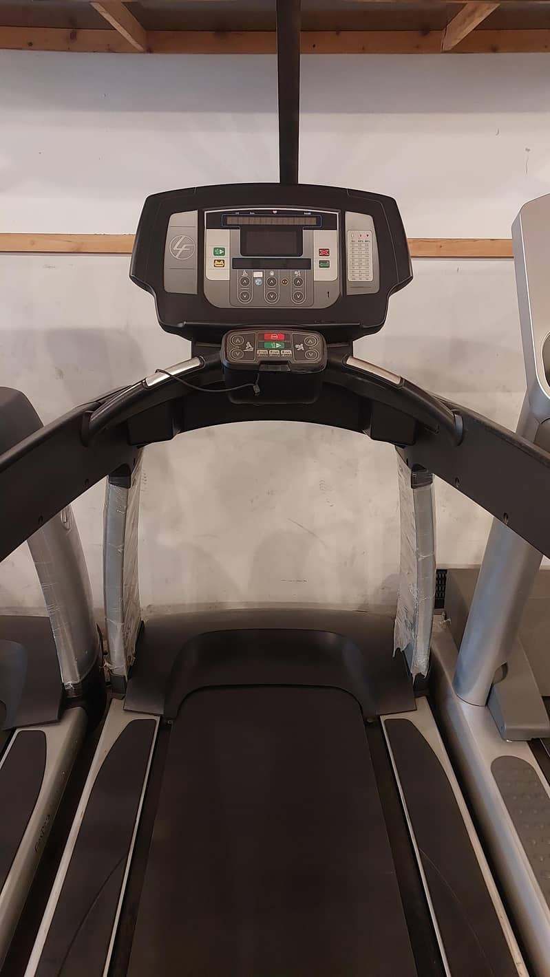 TREADMILL / RUNNING MACHINE / WALKING MACHINE / ELETCTRIC TREADMILL 8