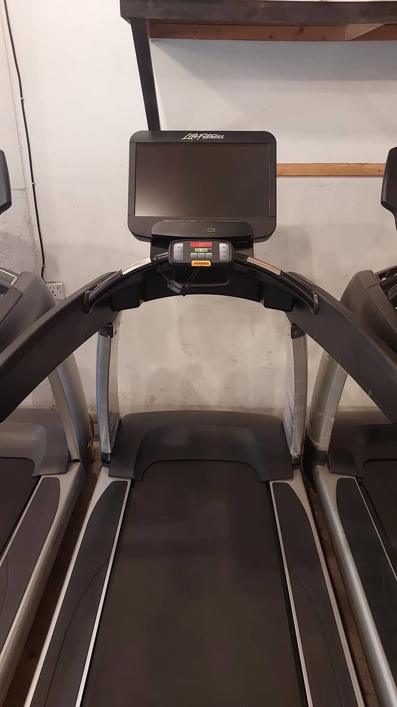 TREADMILL / RUNNING MACHINE / WALKING MACHINE / ELETCTRIC TREADMILL 11