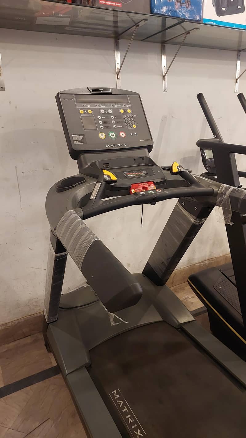 TREADMILL / RUNNING MACHINE / WALKING MACHINE / ELETCTRIC TREADMILL 19