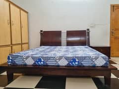 I am selling bed