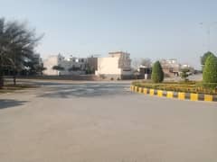 5Marla good location plot available in Crystal Block Parkview City Lahore